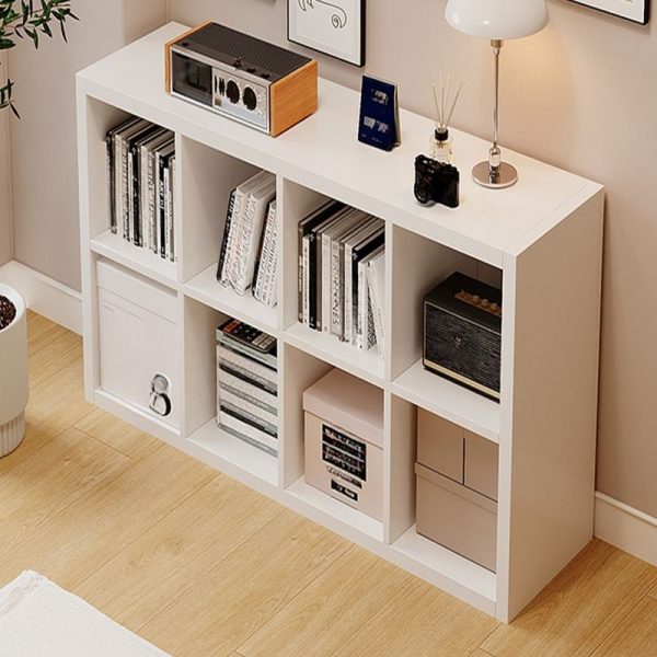 "Simplistic Standard Children's Bookshelf with 3 Shelves, Horizontal Orientation, Wooden Shelf, Scratch-repellent, Standalone"